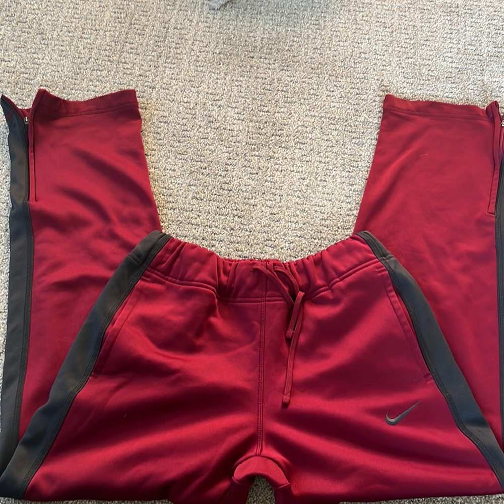 Nike therma pants